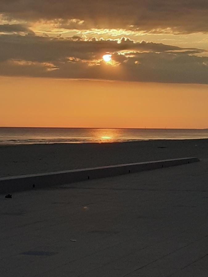 Appartement Avec Vue Superbe Sur La Mer Dunkirk Exterior photo